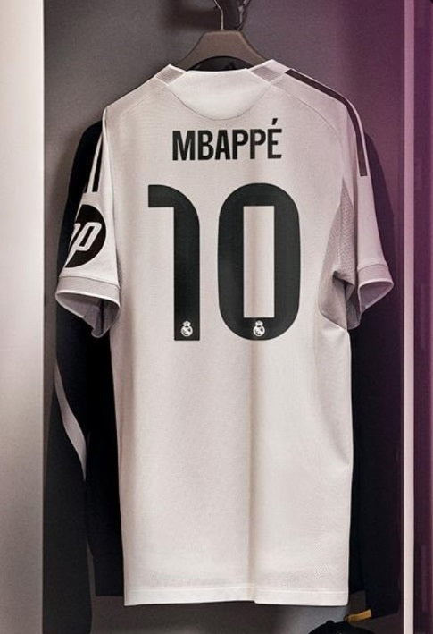 Детски футболен спортен екип с Чорапи на  Реал Мадрид 10 Мбапе, 2026