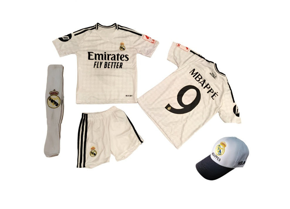 Детски футболен спортен екип с Шапка на  Реал Мадрид 9 Мбапе 2025